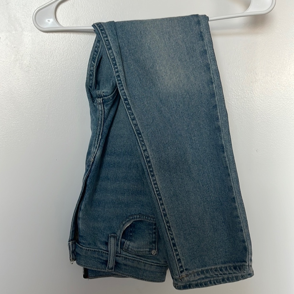 BDG Girlfriend High Rise Cropped Jeans